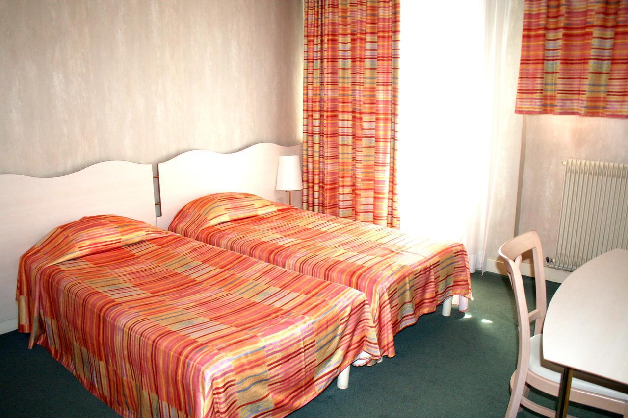 Hotel Eiffel Blomet Parigi Camera foto